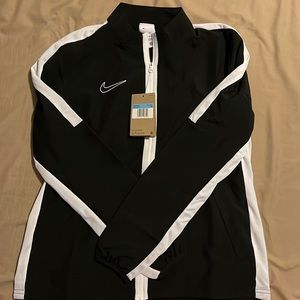 NIKE new with tags dry fit coat